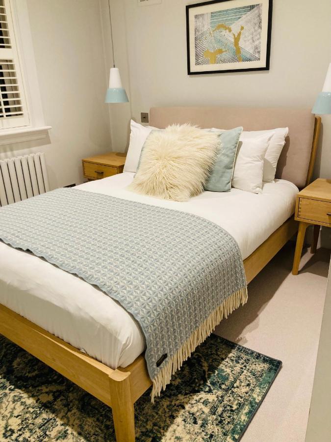 Magnificent House For 6 In Fulham With Back Garden Hébergement de vacances