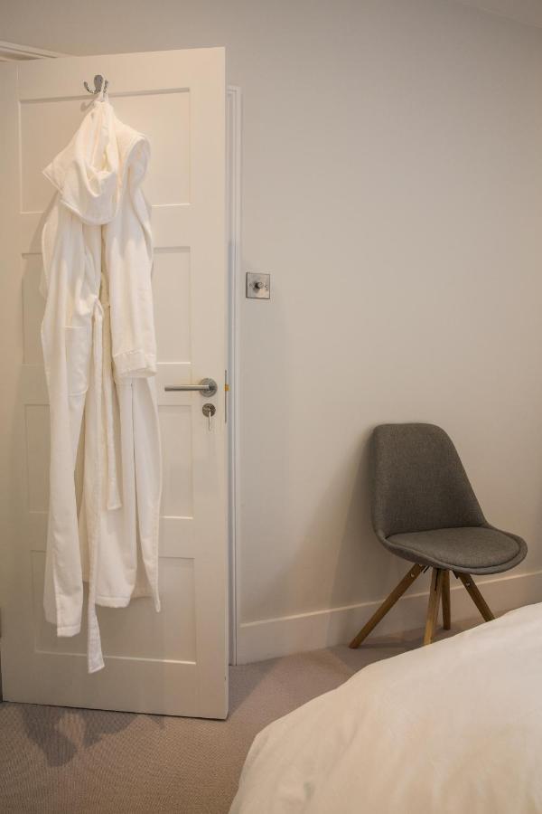 Magnificent House For 6 In Fulham With Back Garden Hébergement de vacances Londres